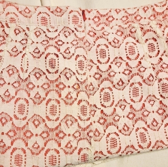 Willi Smith Beige Geometric Lace Pencil Skirt Size 2 - Picture 10 of 12